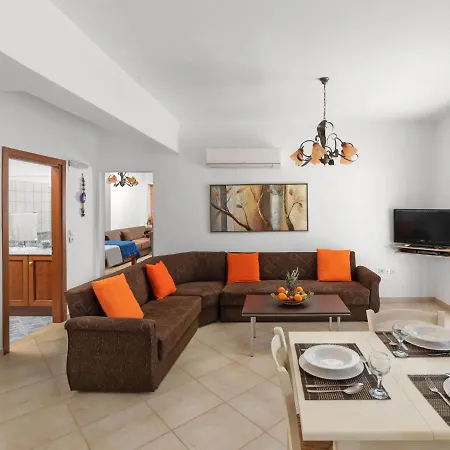 Lothiarika Villa